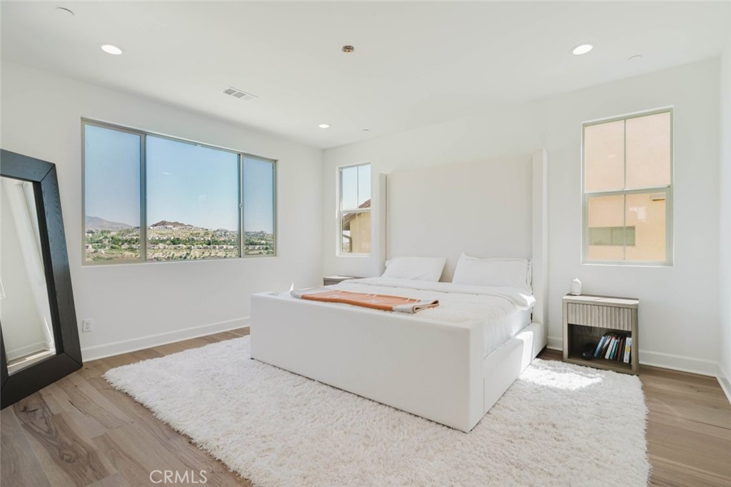 11716 Canoga Avenue Property Photo 45