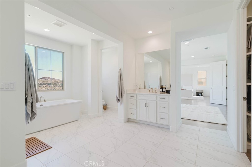 11716 Canoga Avenue Property Photo 48