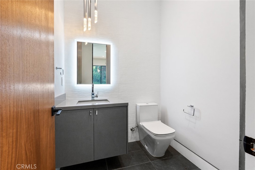 4653 Vanalden Avenue Property Photo 18