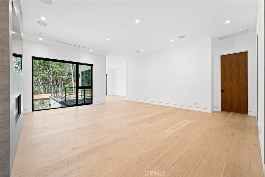 4653 Vanalden Avenue Property Photo 21