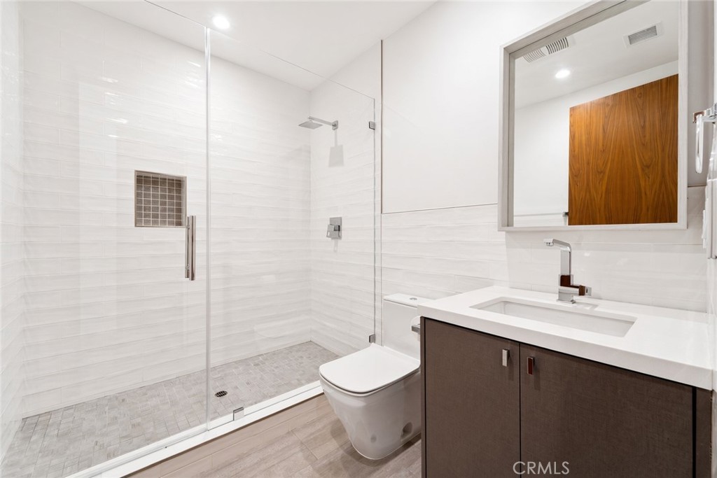 4653 Vanalden Avenue Property Photo 40