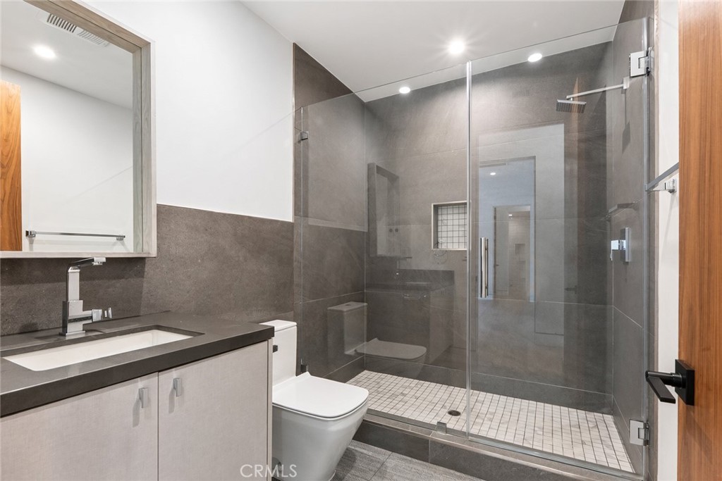 4653 Vanalden Avenue Property Photo 45