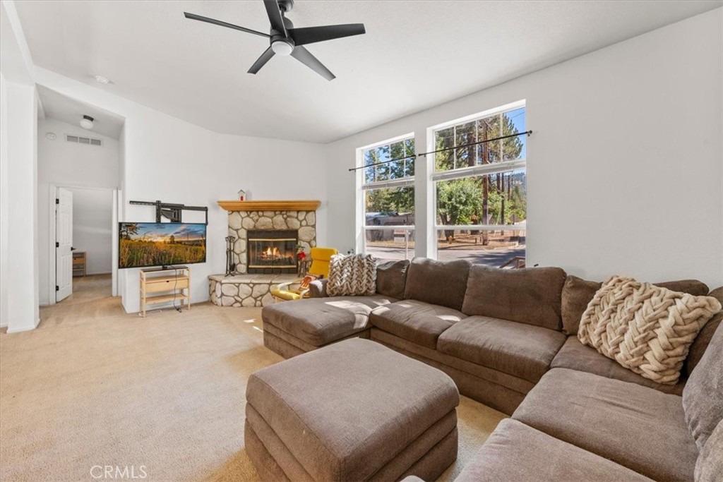 41704 Park Ave Property Photo 4