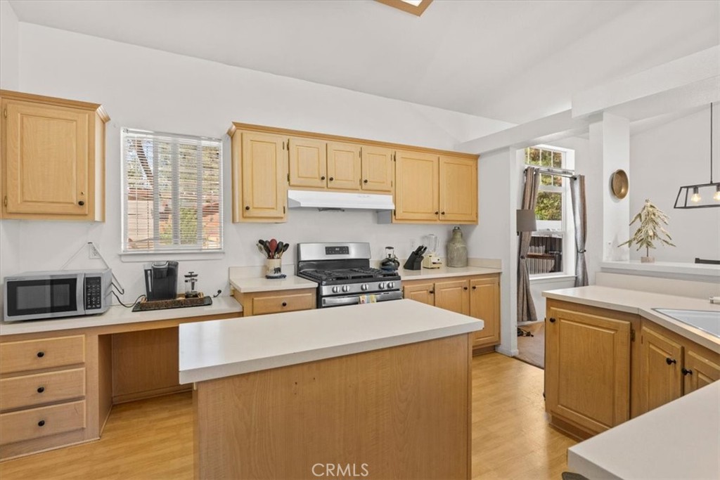 41704 Park Ave Property Photo 11