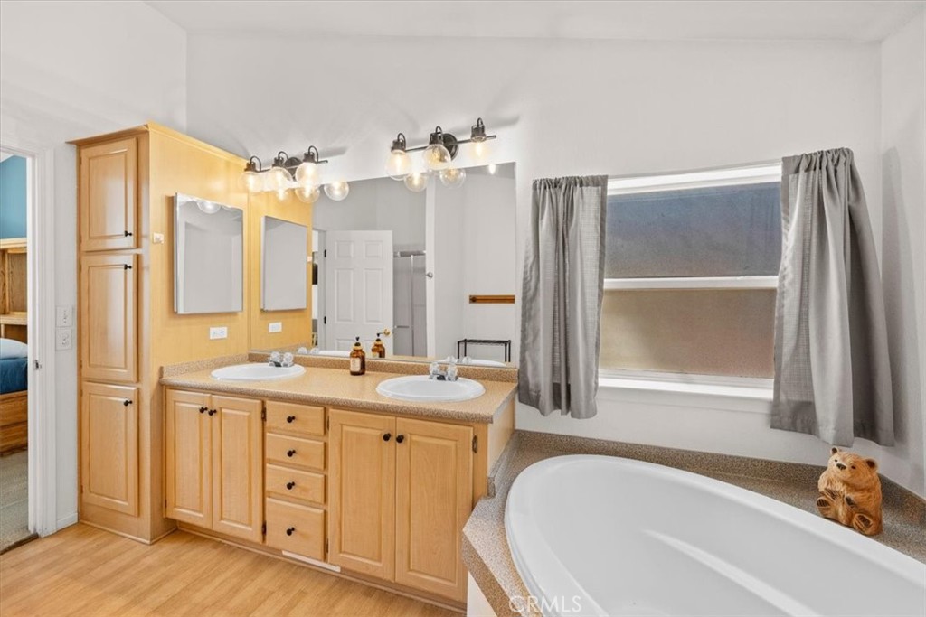 41704 Park Ave Property Photo 18