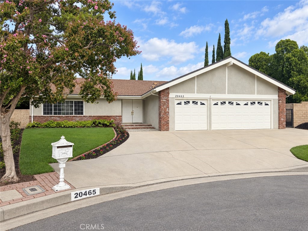 20465 Shamrock Place Property Photo 1