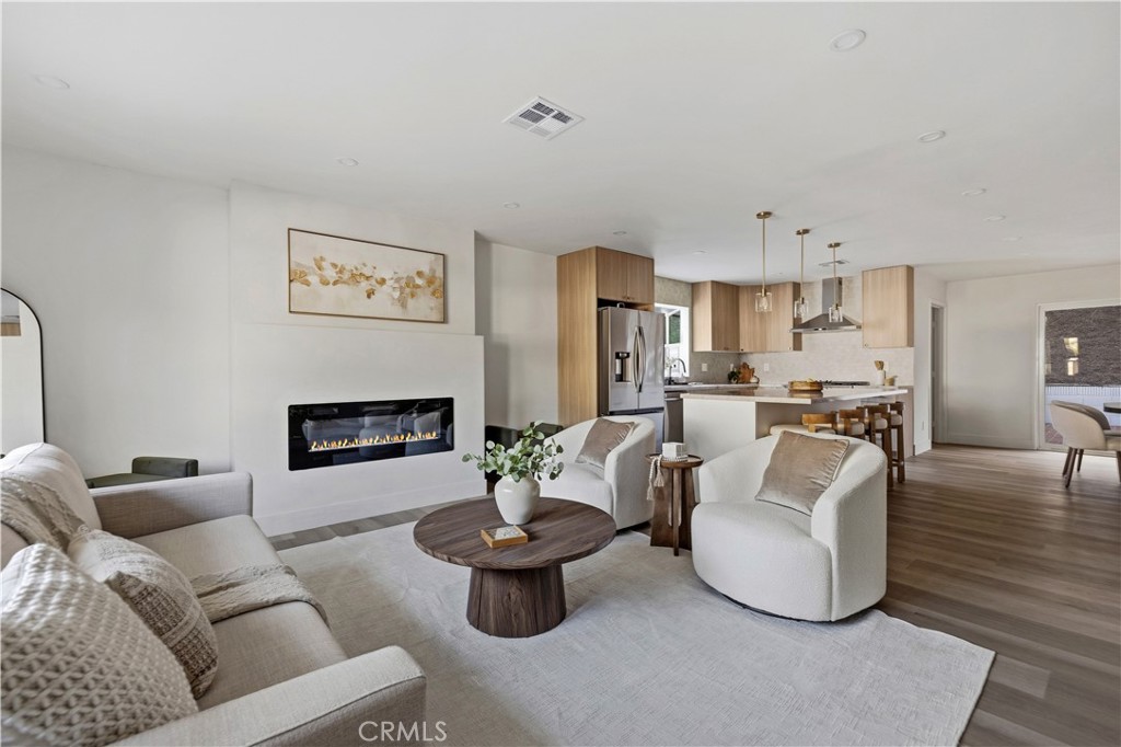 9443 Mclennan Avenue Property Photo 4