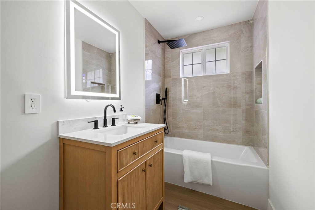 9443 Mclennan Avenue Property Photo 20