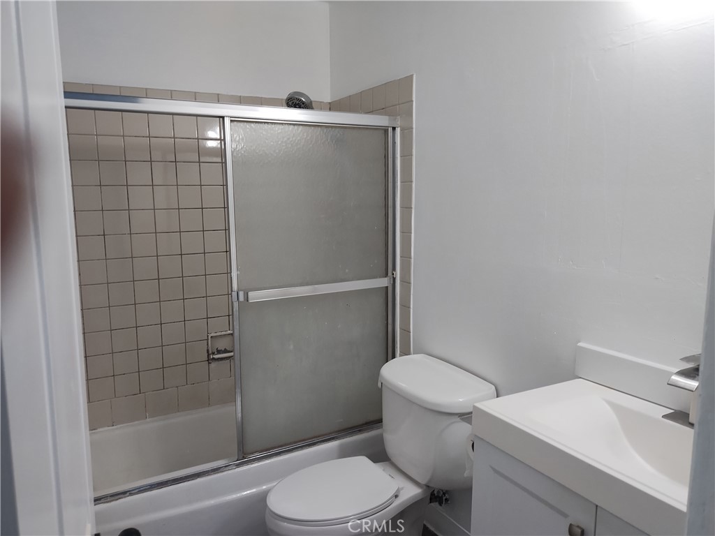 13050 Dronfield Ave 16 Property Photo 19