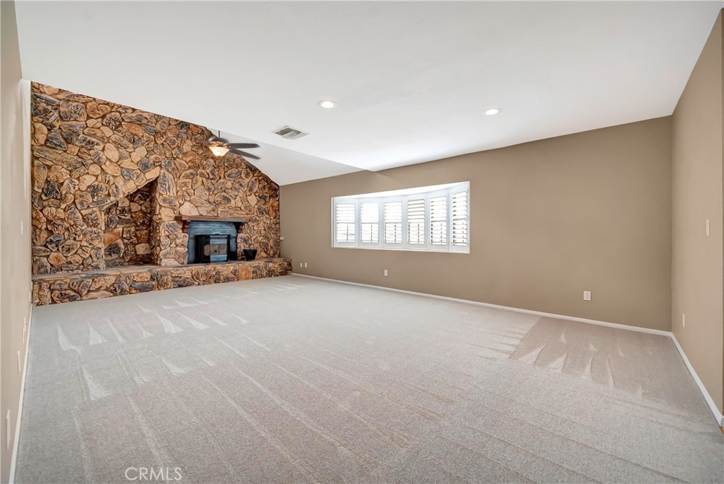 7523 W Avenue A Property Photo 9