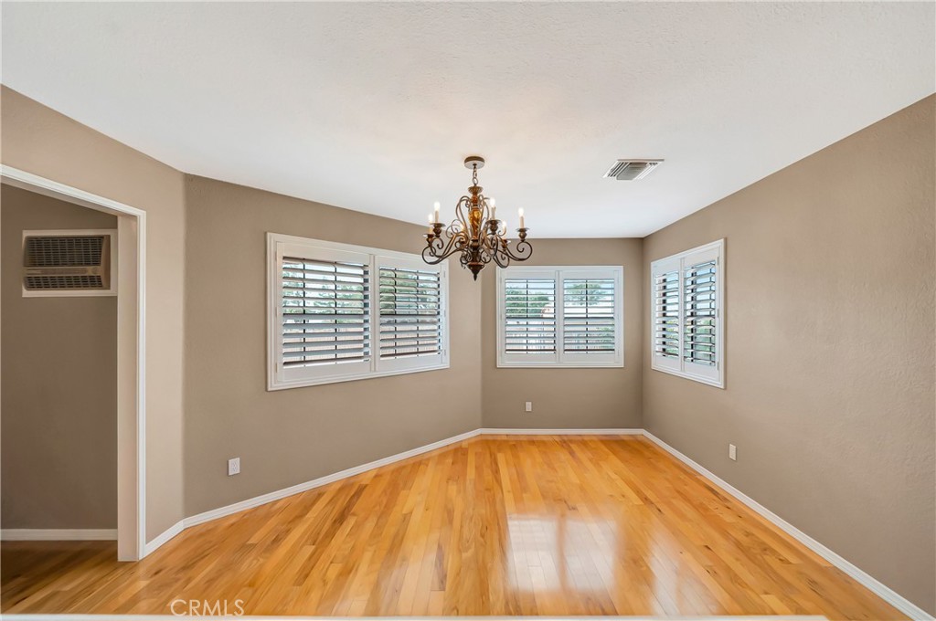 7523 W Avenue A Property Photo 16