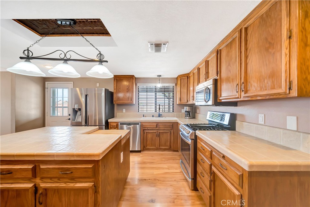 7523 W Avenue A Property Photo 23