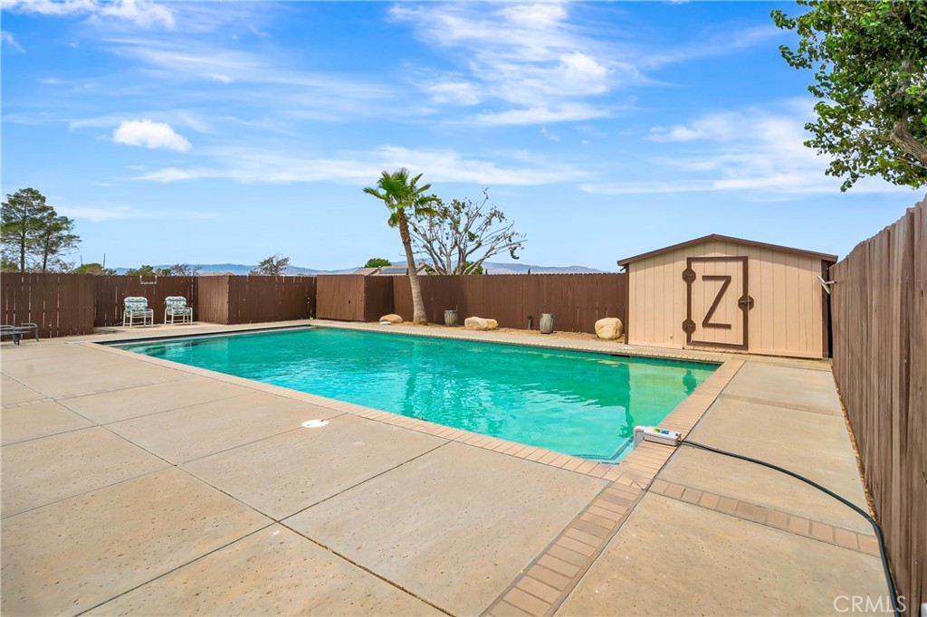 7523 W Avenue A Property Photo 63
