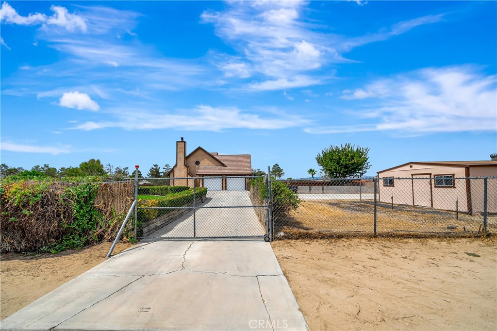 7523 W Avenue A Property Photo 72