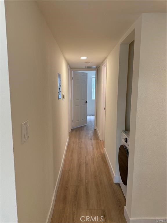 1207 N Columbus Avenue 202 Property Photo 7