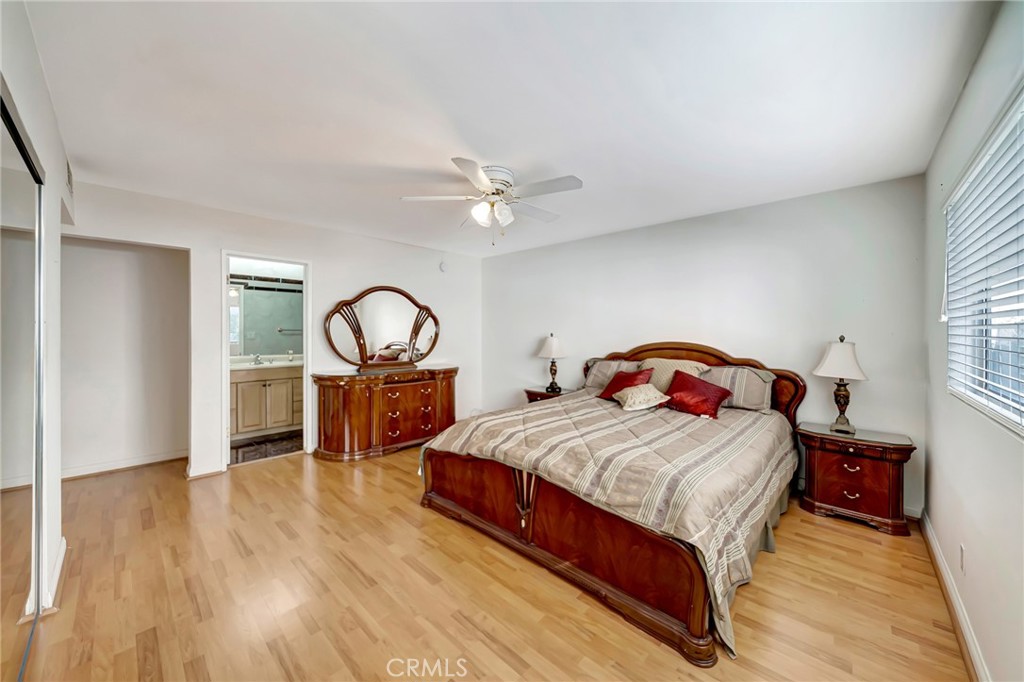 5315 Zelzah Property Photo 15