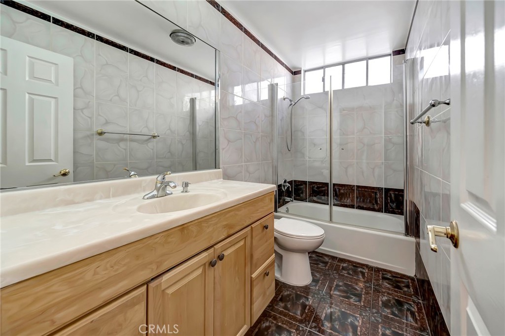 5315 Zelzah Property Photo 20