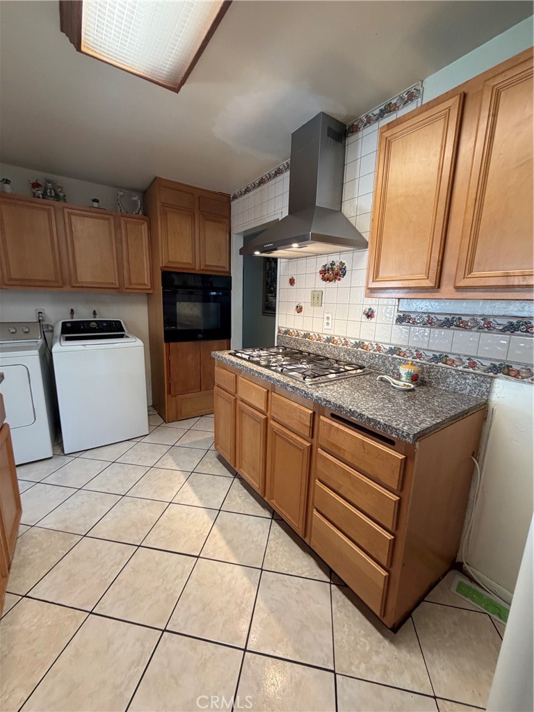 15719 Wedgeworth Drive Property Photo 10