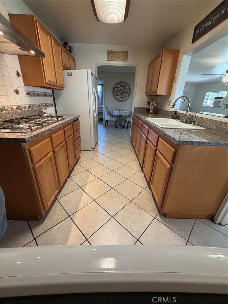 15719 Wedgeworth Drive Property Photo 11