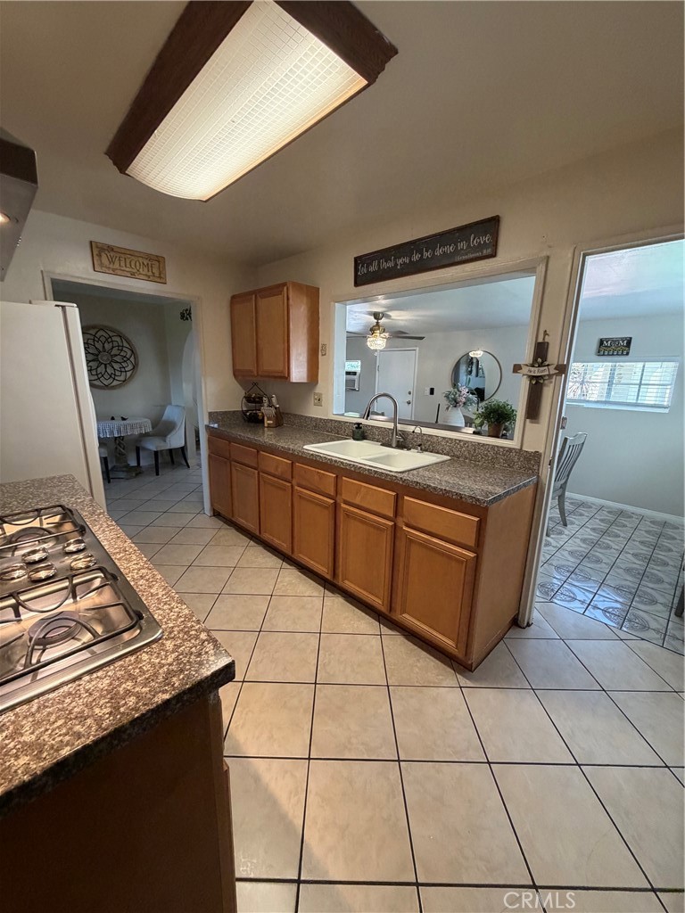 15719 Wedgeworth Drive Property Photo 12