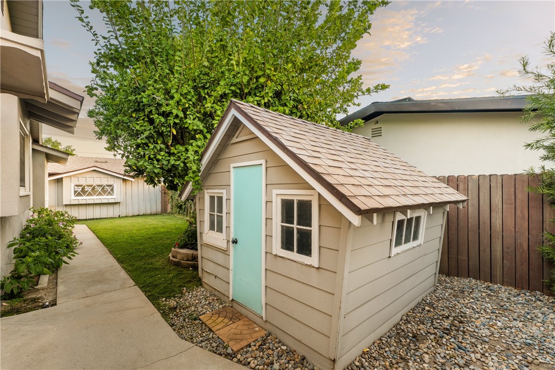 23642 Oxnard Property Photo 23