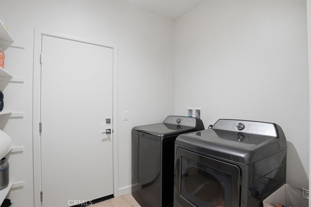 38017 Periwinkle Place Property Photo 24