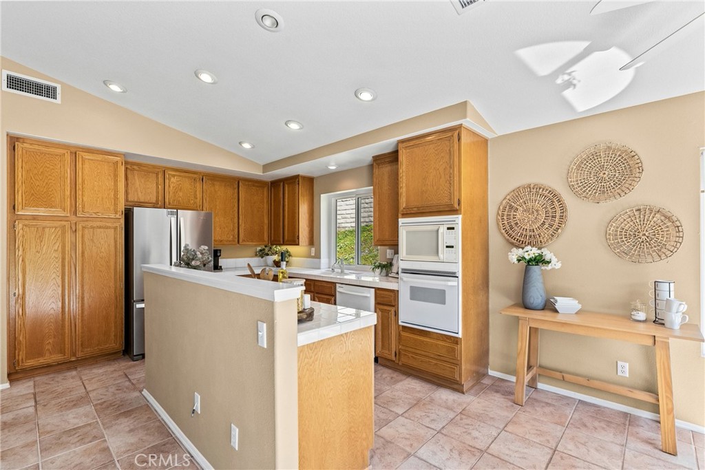 28712 Park Woodland Property Photo 13