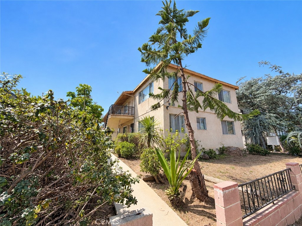 1808 10th Street D Property Photo 1
