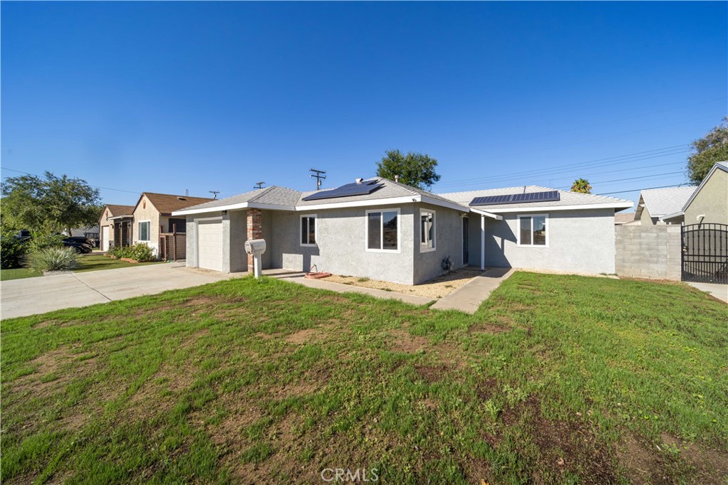 38615 22nd E Property Photo 1