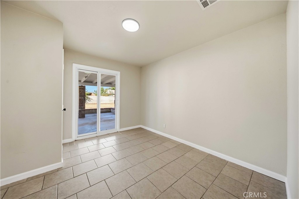 38615 22nd E Property Photo 15