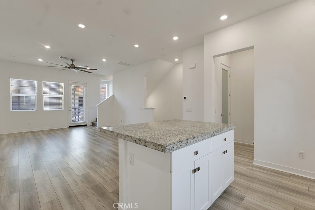 26989 Hummingbird Property Photo 16