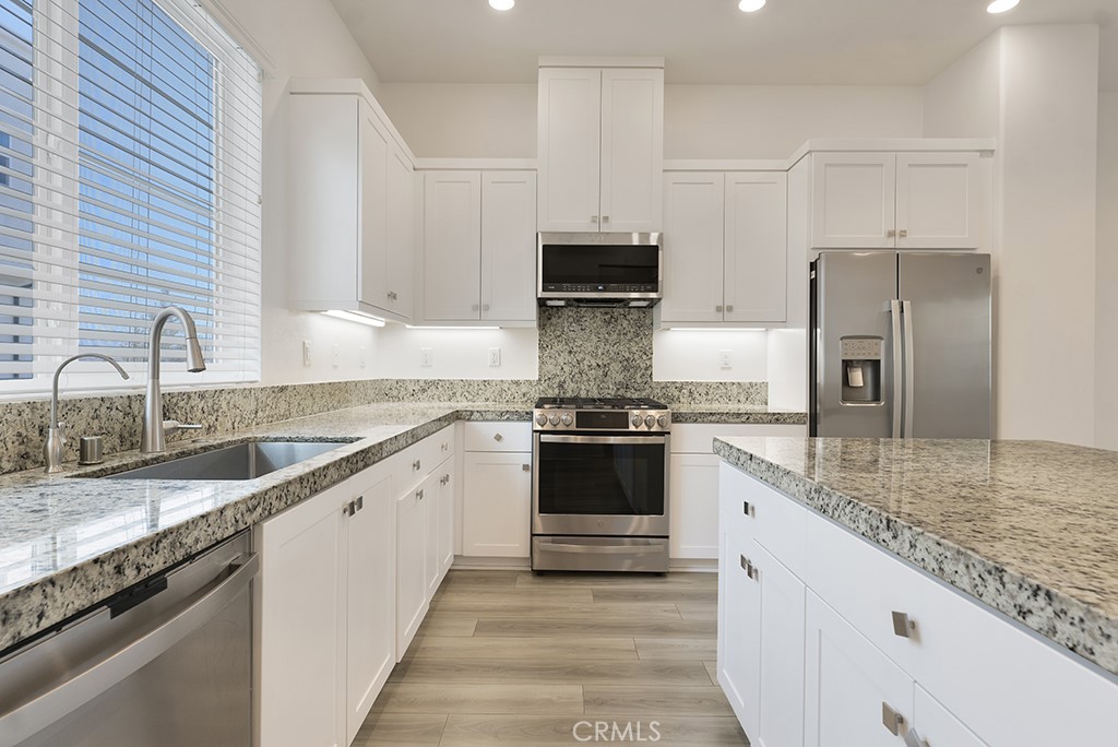 26989 Hummingbird Property Photo 17