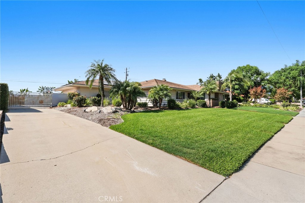 2025 Yorba Drive Property Photo 2