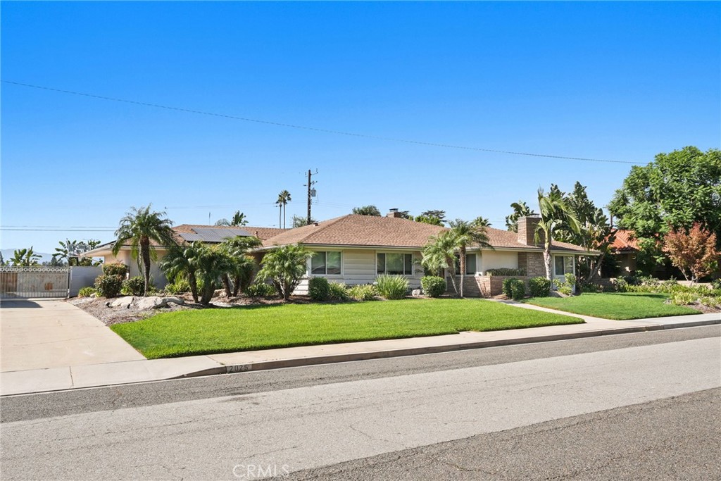 2025 Yorba Drive Property Photo 3