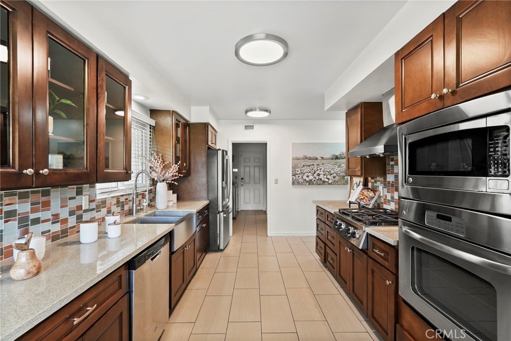 2025 Yorba Drive Property Photo 11