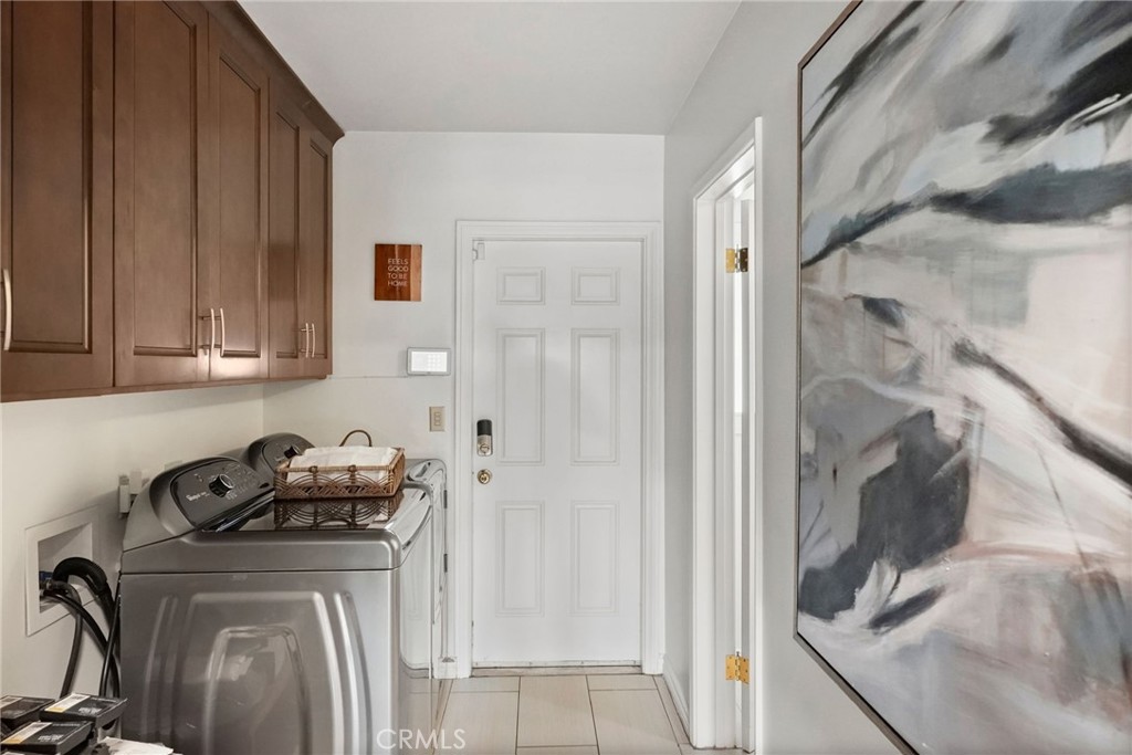 2025 Yorba Drive Property Photo 15
