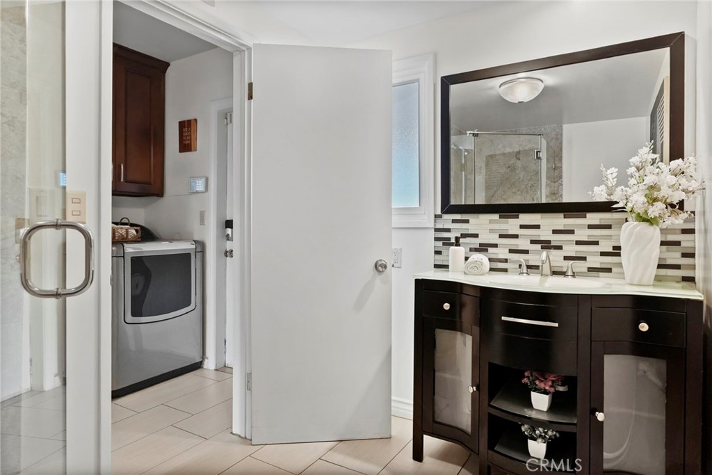 2025 Yorba Drive Property Photo 16