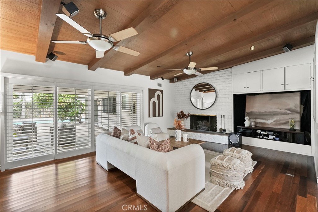 2025 Yorba Drive Property Photo 19