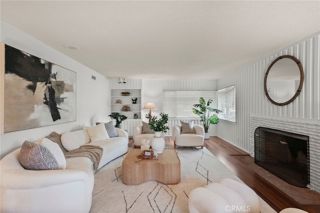 2025 Yorba Drive Property Photo 20