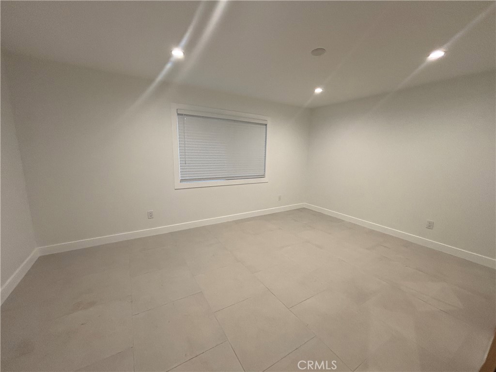 23453 Mobile Property Photo 6