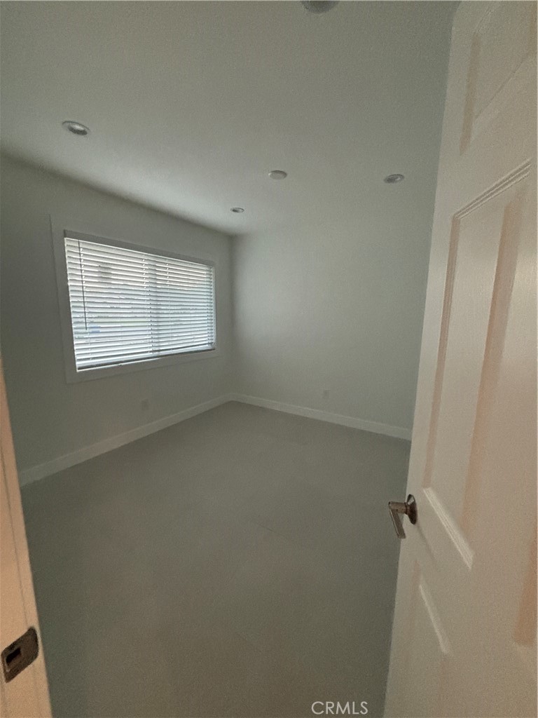 23453 Mobile Property Photo 9