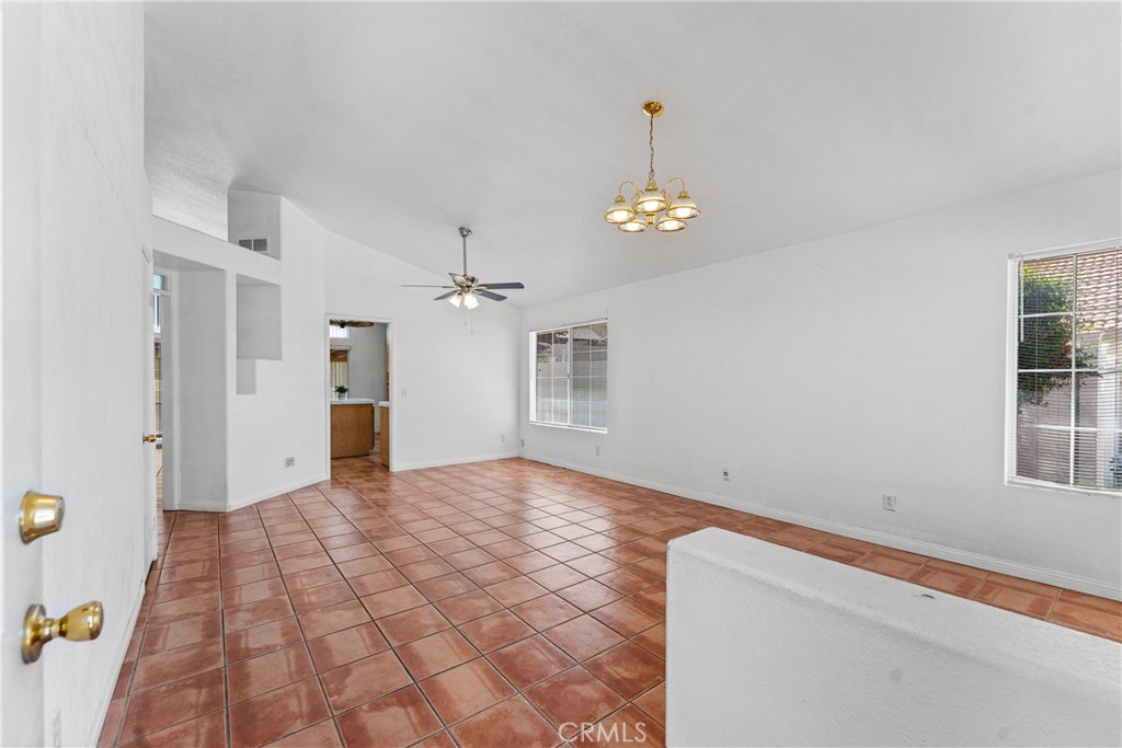 5546 Laurel Avenue Property Photo 2