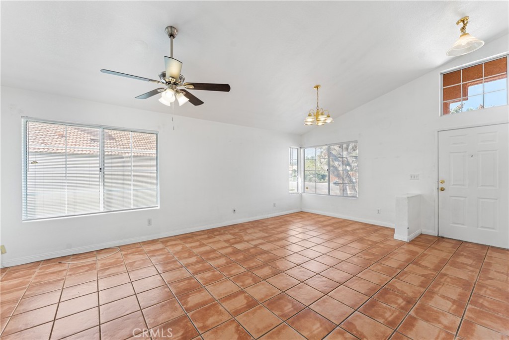 5546 Laurel Avenue Property Photo 3