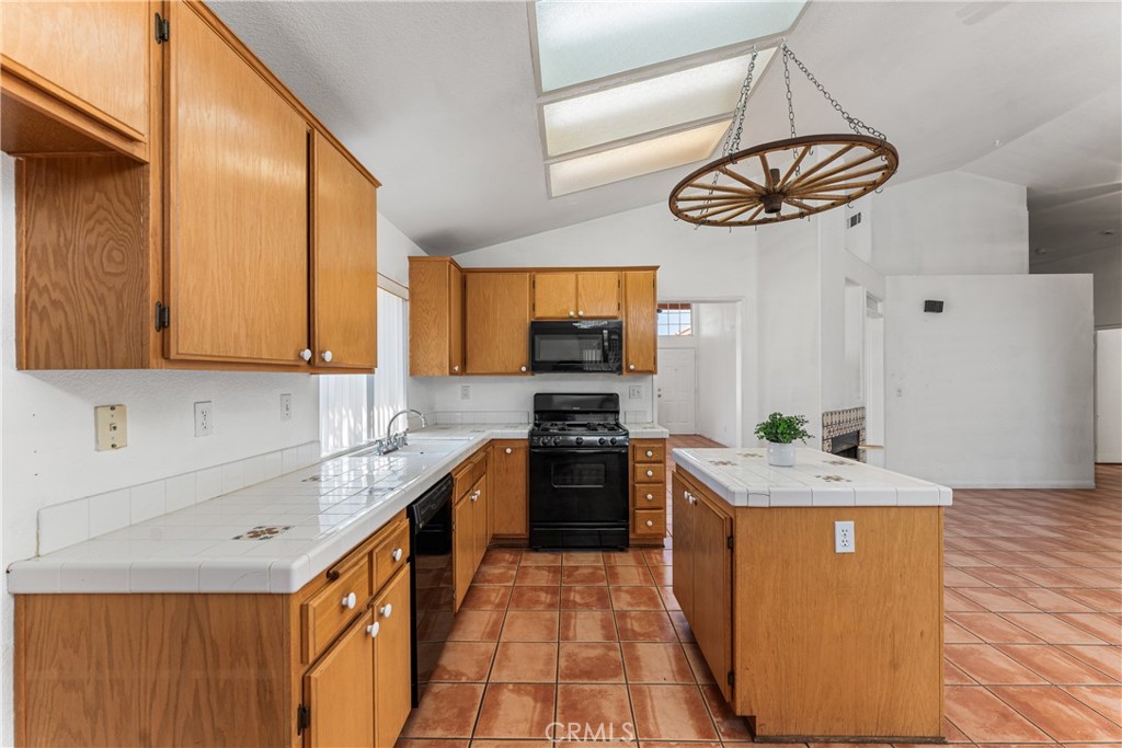 5546 Laurel Avenue Property Photo 13