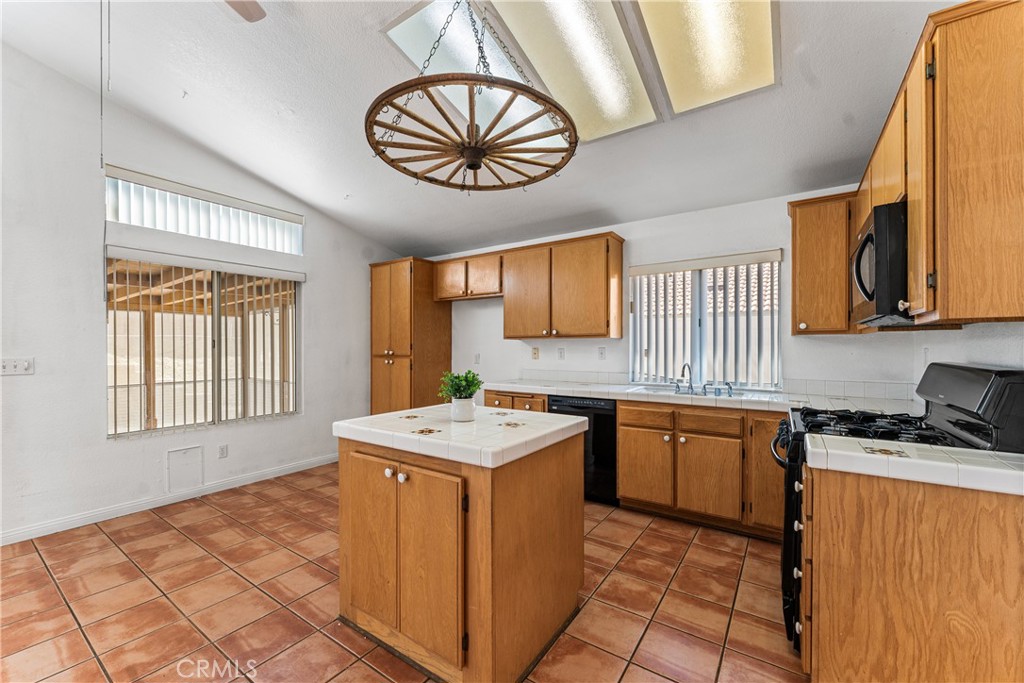 5546 Laurel Avenue Property Photo 15