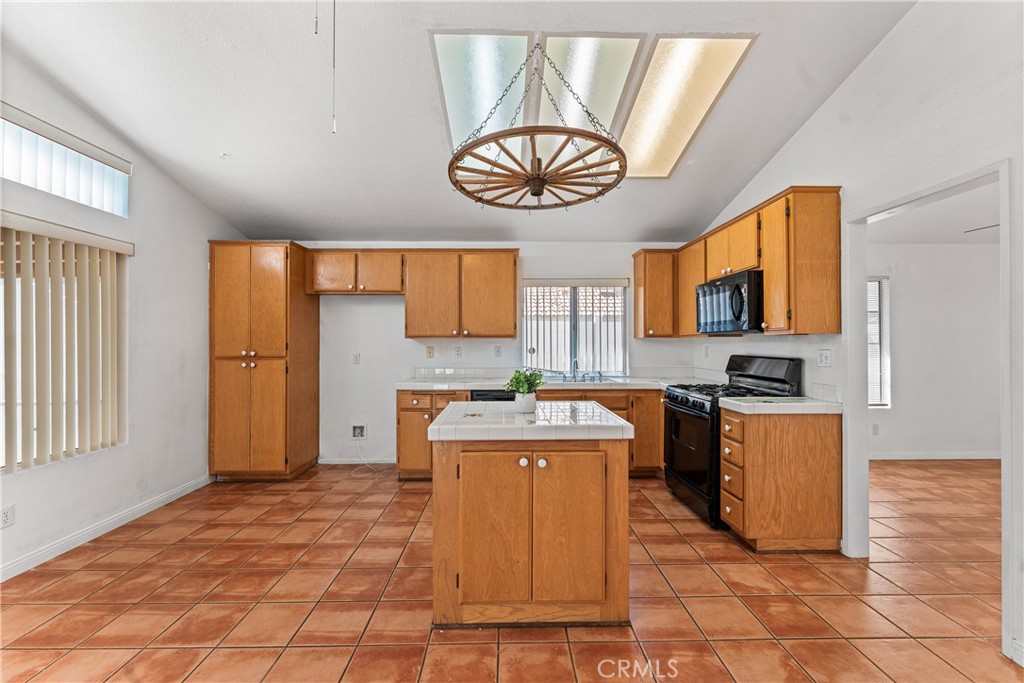 5546 Laurel Avenue Property Photo 16