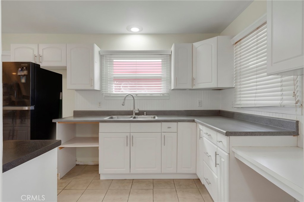 21514 Anza Avenue Property Photo 6