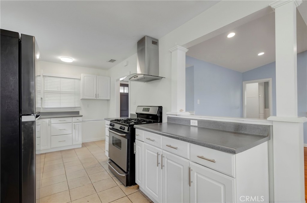 21514 Anza Avenue Property Photo 8