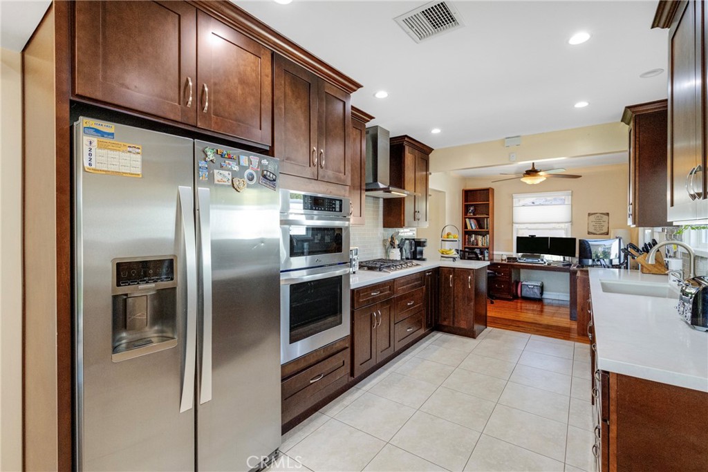 10070 Barling Street Property Photo 5