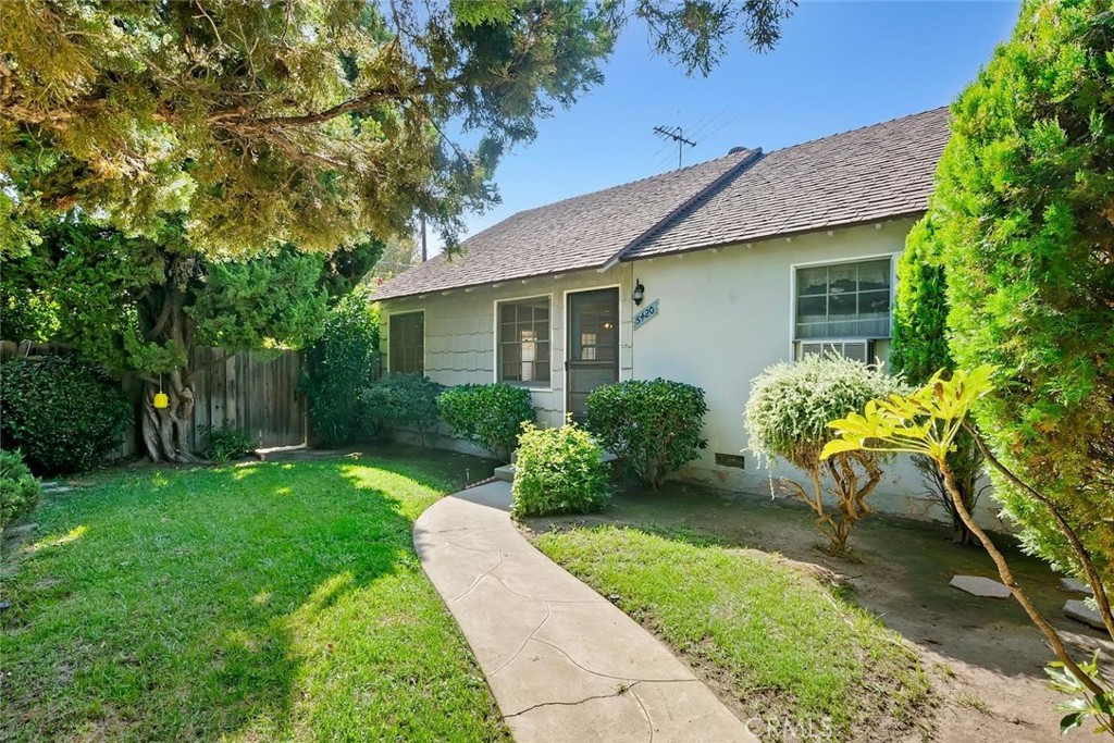 5420 Kester Property Photo 2